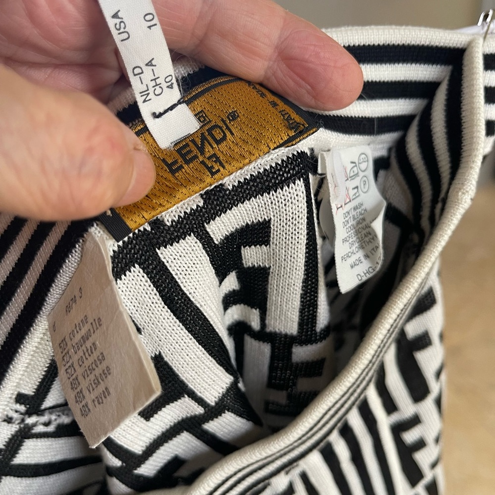 VINTAGE FENDI FF LOGO black and white knit SKIRT💝HP - Picture 10 of 11